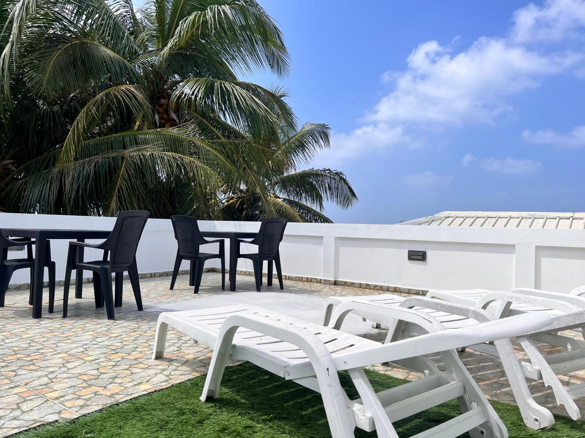 Biosphere Inn Dharavandhoo Exterior photo