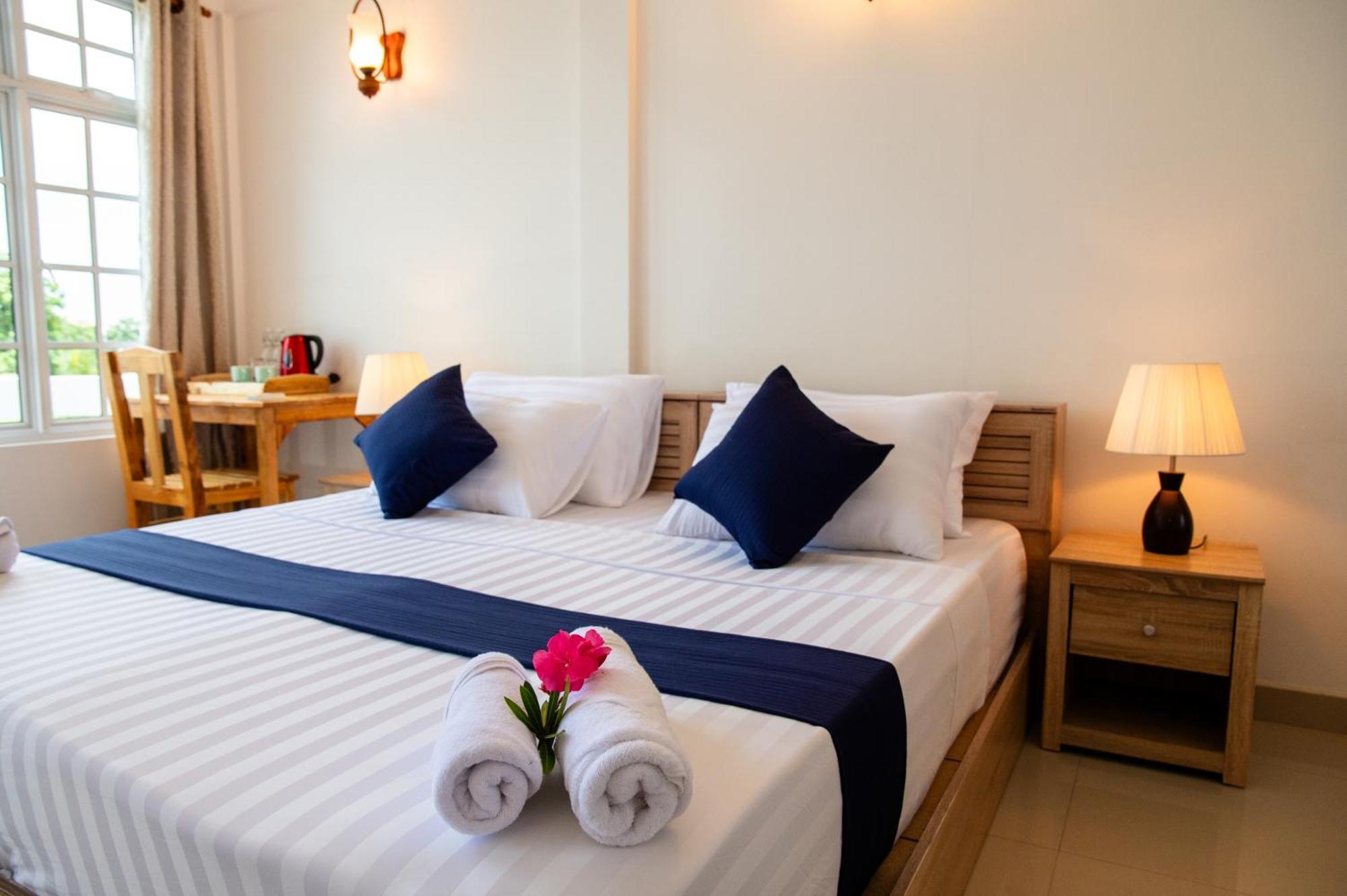 Biosphere Inn Dharavandhoo Exterior photo