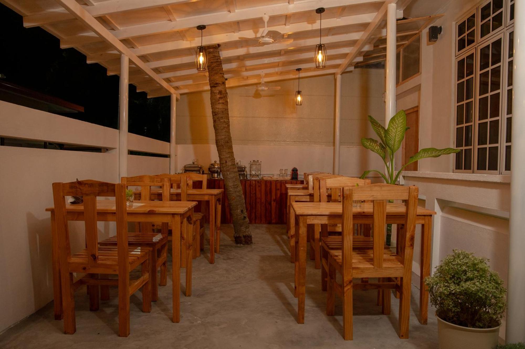 Biosphere Inn Dharavandhoo Exterior photo
