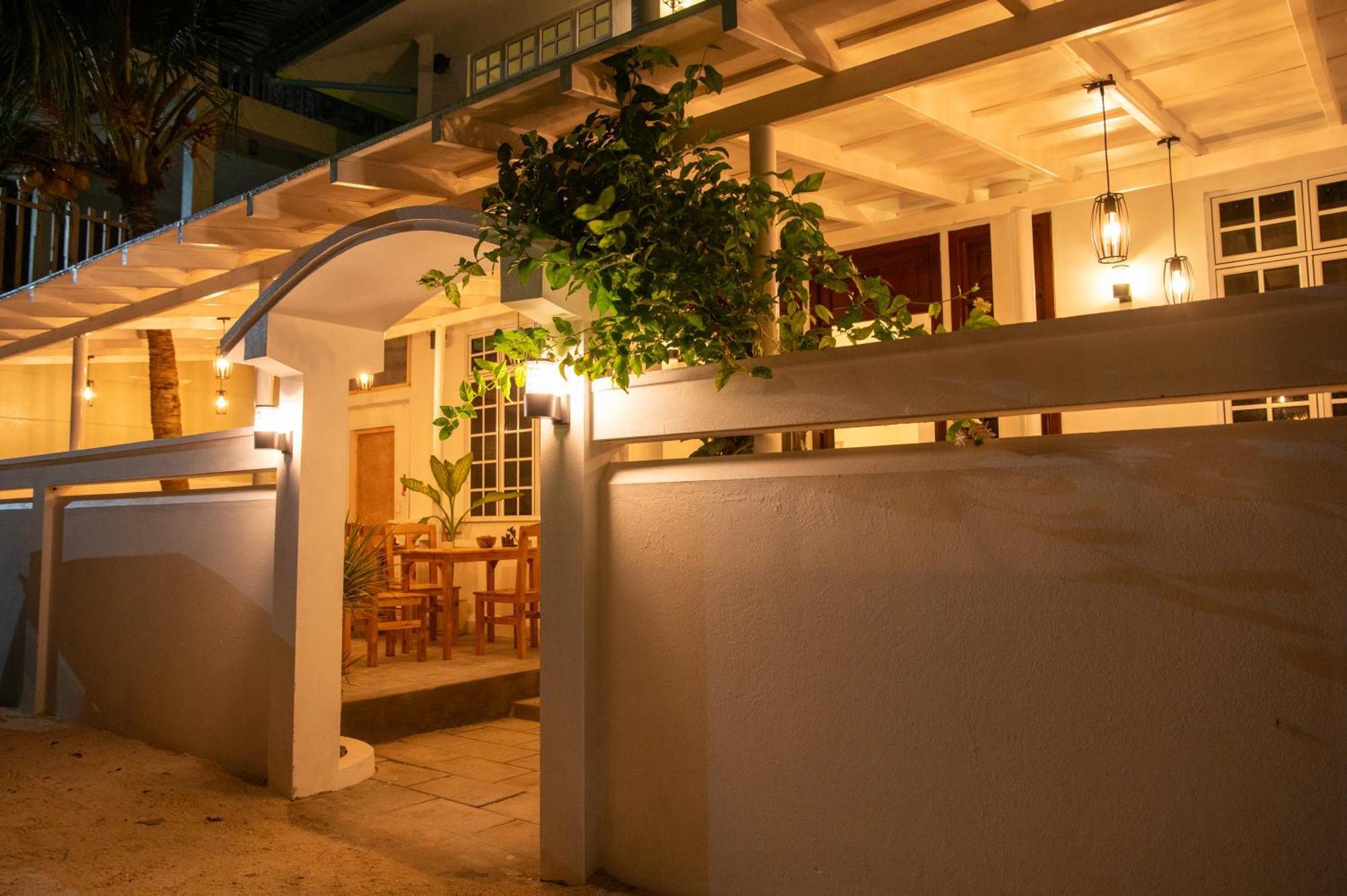 Biosphere Inn Dharavandhoo Exterior photo